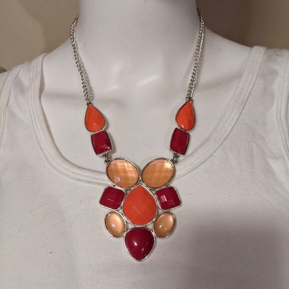 Vintage peach, pink, red statement necklace - Picture 1 of 5
